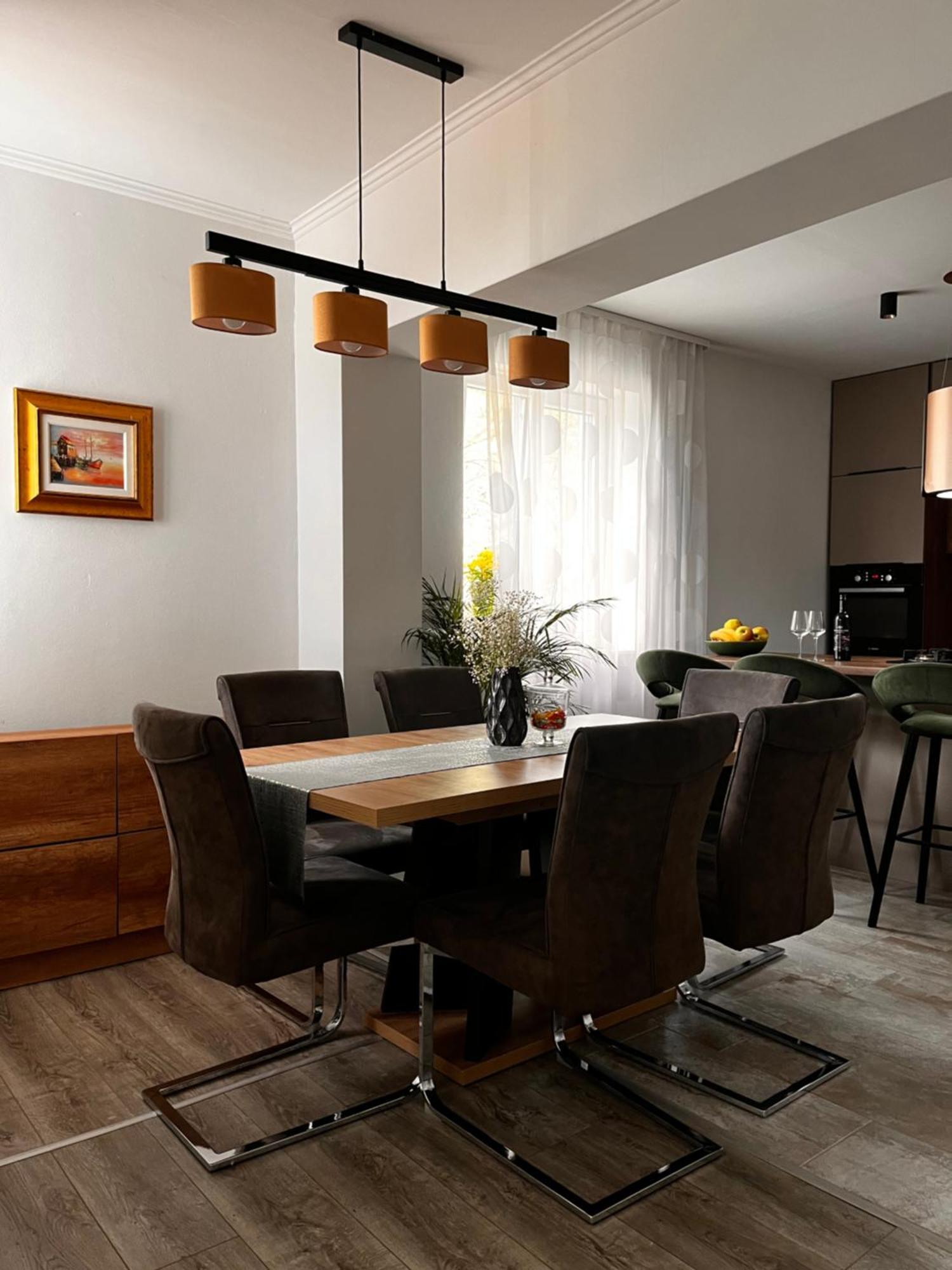 Tea Apartment *